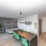 דירה Awesome In Okrug Gornji With Wifi *