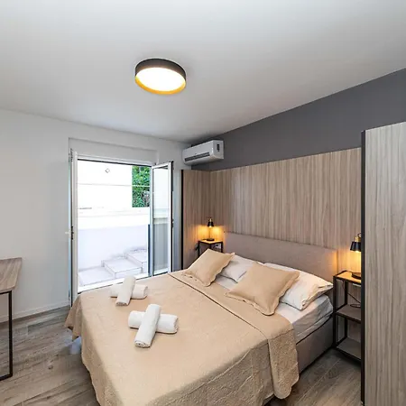 Apartment Awesome In Okrug Gornji With Wifi