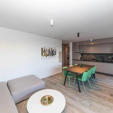 Appartement Gorgeous In Okrug Gornji With View Trogir