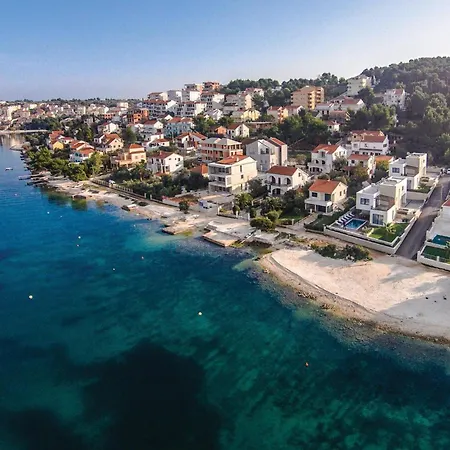 Gorgeous In Okrug Gornji With View Appartement Trogir